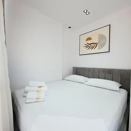 Golden Corner 3 - Sweet Escape Apartmán *