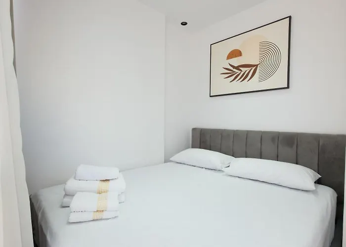 Golden Corner 3 - Sweet Escape Apartament *
